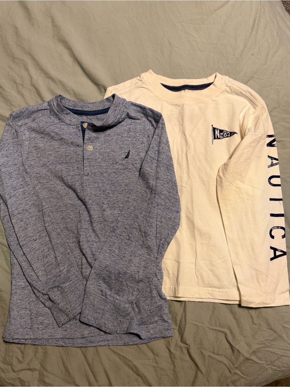 Nautica Boys Long Sleeve Tees in Blue Heather & Cream Size 7